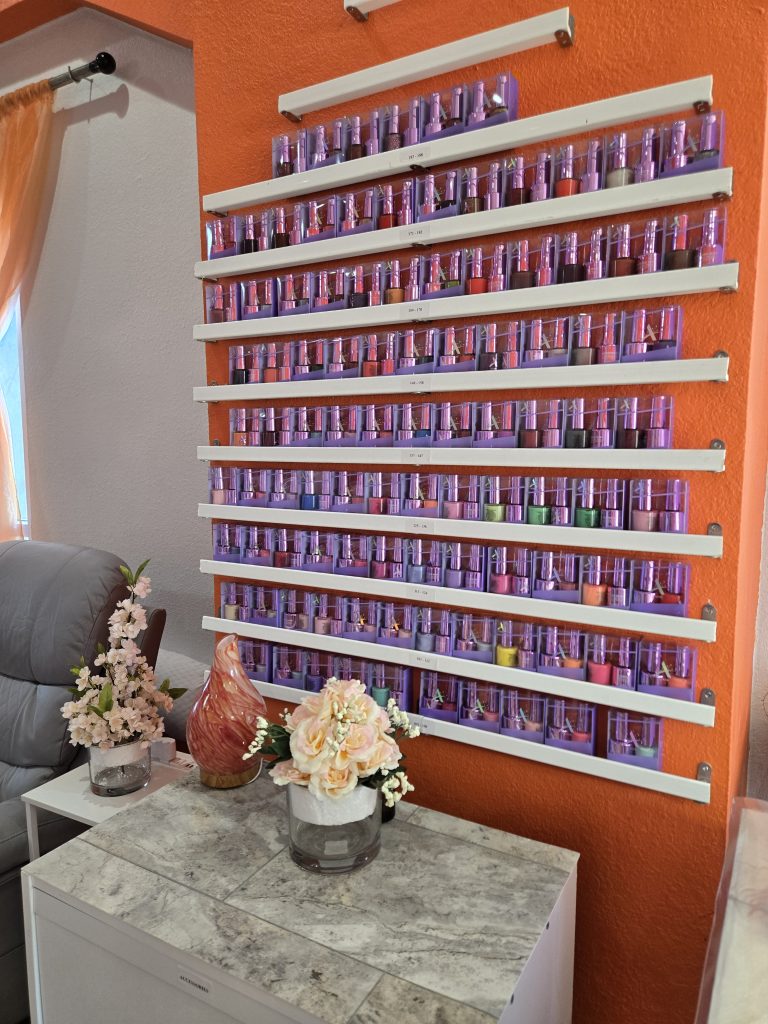 LashesNailsLounge-FortsmithAR-interior6